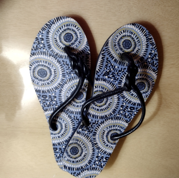 Vera Bradley Large Starry Night (Summer 2010) Braided Flip Flops. - Picture 3 of 10
